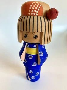 "Muñeca japonesa vintage de madera Kokeshi - geisha tallada y pintada a mano 5,5""" - Imagen 1 de 11