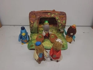 VTG 1979 Fisher Price Woodsey Squirrel Family Log House Lot - Picture 1 of 2