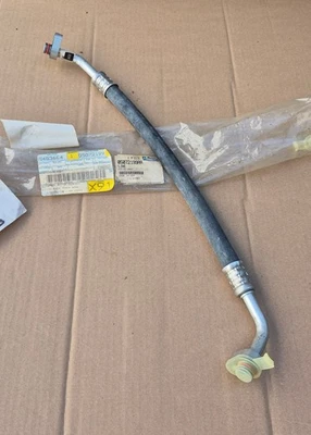 2002-2005 Jeep Liberty 3.7L NOS MoPar A/C baixa pressão LINHA DE SUCÇÃO E LÍQUIDO - Imagem 1 de 2