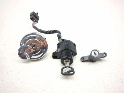 06-16 Kawasaki Vulcan 900 VN900C Juego de bloqueo Interruptor de encendido Tapa y llave Foto 1 de 4