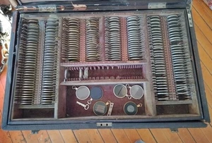Antik Deutsch Optometrist Optische Augenprobe Brillenfassung Set Holzkiste - Bild 1 von 13