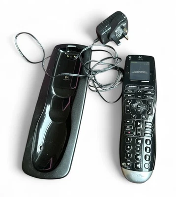 Logitech Harmony One Universalfernbedienung & Basis L-LW20 R1Y-17 [Klasse C] - Bild 1 von 4