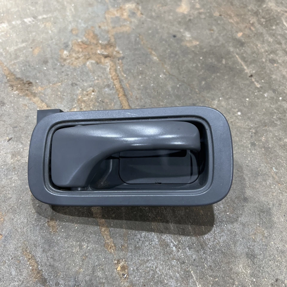 2003 - 2010 Honda Element Ex maçaneta da porta traseira interna direita destro fabricante de equipamento original E10061 - Imagem 1 de 4