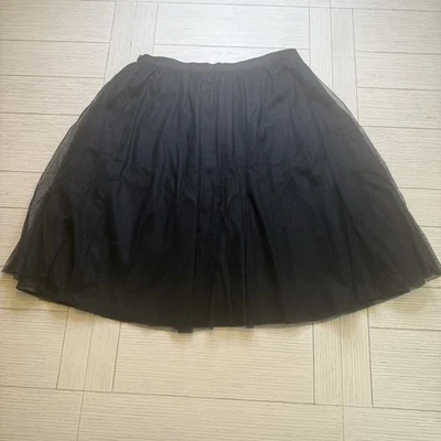 Falda midi Isaac Mizrahi For Target forrada de tul negra con botón, cierre de cremallera. Talla S Foto 1 de 4