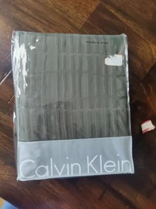 CALVIN KLEIN JAGGED GRID LIGHT GREY STANDARD SHAM MSRP $50 NEW IN PACKAGE - Picture 1 of 5