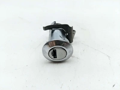 Cerradura de asiento doble Triumph Street 18 sin llave Foto 1 de 4