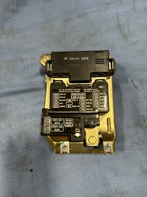 Caixa de fusíveis 96 97 1996 1997 Ford Thunderbird Lx Mercury Cougar Xr7 - Imagem 1 de 3