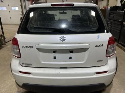 07-13 SUZUKI SX4 HTBK TAPA MALETERO TRASERO PUERTA LEVADIZA PINTURA BLANCA PERLA ZMT Foto 1 de 4