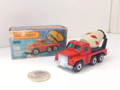 MATCHBOX LESNEY VINTAGE SERIE 75 SUPERFAST NEW 19 CEMENT TRUCK 241039 - Immagine 1 di 4