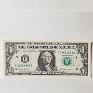 $1 Birthday Note One Dollar Bill F03691992B Uncirculated ( Trailing Year 1992 ) - Picture 1 of 1