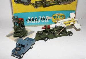 Corgi Gift Set 4 RAF Rocket Age Land Rover/Missile in Poor/Fair riginal Box - Picture 1 of 8