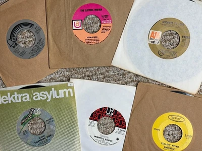 RARE 60's 70's vinyl lot 7" rock garage psych 45's including THE DOORS - Image 1 of 4