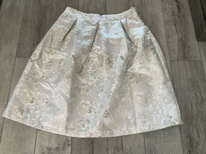 SUGARLIPS beige, avorio con gonna metallica color oro. Vita:46". Taglia 3X. Orig $89 - Foto 1 di 13