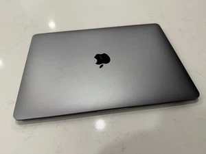 MacBook Air M1 13.3" - Late 2020 - Afbeelding 1 van 5
