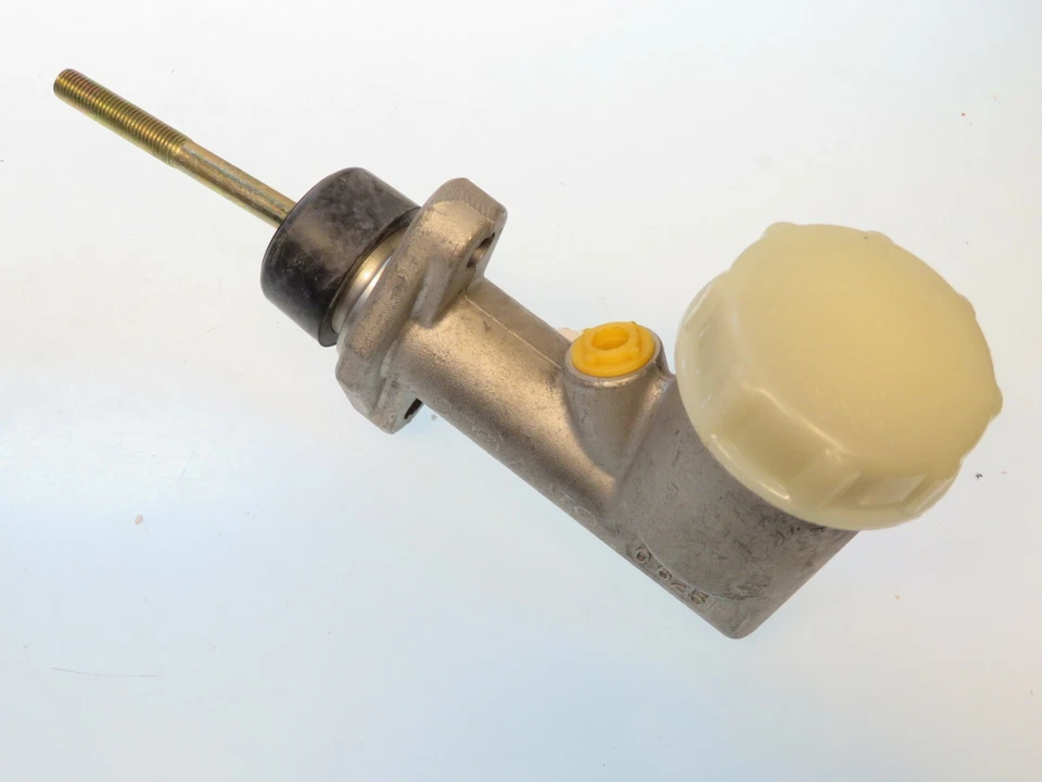 5/8" Bore Clutch Master Cylinder Fits Ford Anglia A.C. Ace & Nash Metropolitan - Image 1 of 4
