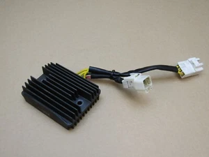 Piaggio Vespa GTS 300 2019 15,594 miles regulator rectifier (12883) - Picture 1 of 6