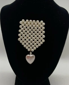 Vintage Tiny Delicate Faux Pearls Brooch Pin No Hallmark Valentines Unusual - Picture 1 of 4