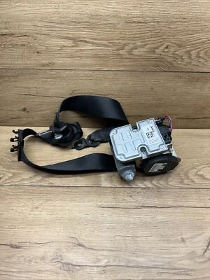 2007 MERCEDES BENZ W219 CLS550 OEM RH PASSENGER SIDE FRONT SEAT BELT USED BLK - Image 1 of 4