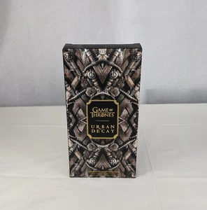 NEW Urban Decay Game Of Thrones Limited Edition Eyeshadow Palette Cosplay Art - Picture 1 of 12