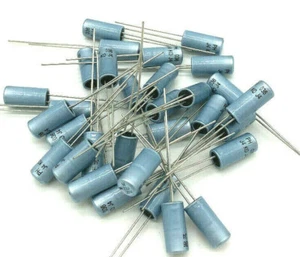 10 x 22uF 35V Philips Radial LL Longlife Kondensator - Audio Qualität - Picture 1 of 1