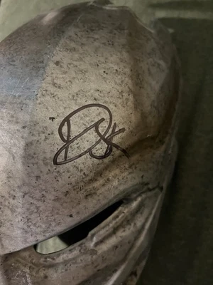 Signed Dimitrius Koloamatangi SDCC 2025 Exclusive Predator Badlands PredatorMask - Image 1 of 2