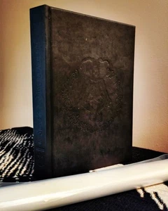 The Devil's Supper By Shani Oates Black Book Deluxe 1/150 W/ Limited Art Print - Picture 1 of 7