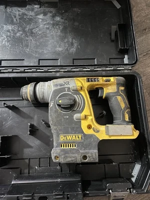 Martillo giratorio Dewalt 20V MAX sin escobillas SDS 3 modos 1" DCH273B (CMP117543) Foto 1 de 4
