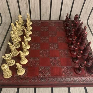 Juego de ajedrez de madera vintage Camelot Arthur estilo inspirado en celtas leer A/F - Imagen 1 de 10