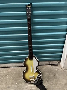 Rock Band Beatles Hofner Bass Guitar Wireless XBGTS3 Xbox Tested - Picture 1 of 7