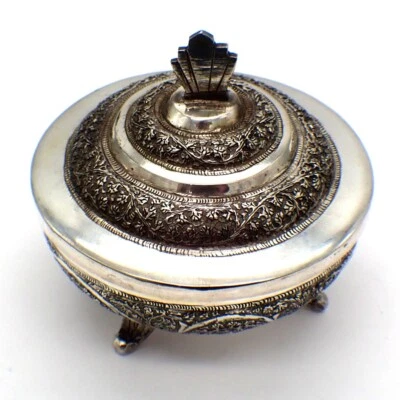 Cuenco cubierto de Oriente Medio 84 decoraciones estándar de vid plateada Foto 1 de 4