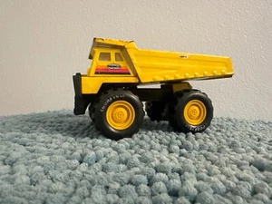 Vintage 1985 Remco Small Toy Metal Dump Truck Yellow Goodyear Tires 7 in - Picture 1 of 5