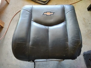 Right Rear Seat Back Rest Cushion 2nd Row 2002 Avalanche Graphite leather - Picture 1 of 23