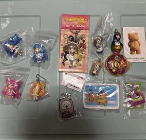 Lote de artículos de anime conjunto sin usar, en caja figuras y llaveros Precure Madoka Sailor Moon - Imagen 1 de 1