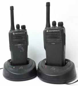 Motorola Two Way Radio Walkie Talkie CP040 - Pair - Picture 1 of 9