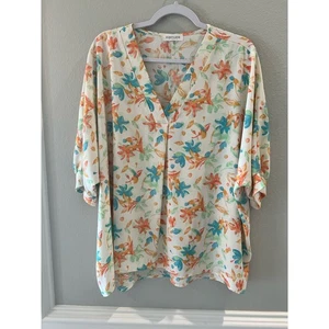 First Love by Lovelyn Women's Floral Printed V-neck Short Sleeve Size M Blouse - Picture 1 of 6