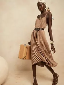 Vestido midi plisado satinado Banana Republic M beige mediano #700315 nuevo con etiquetas - Imagen 1 de 10