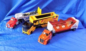 Hot Wheels Truck Lot Split Decision Pavement Pounder & Pencil Pusher - Picture 1 of 11