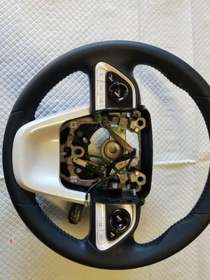 17 18 19 20 21 22 TOYOTA PRIUS PRIME VOLANTE OEM  Foto 1 de 4