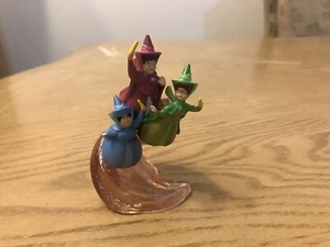 Disney Sleeping Beauty Fairies Flora Fauna Merryweather 3" PVC Cake Topper - Foto 1 di 2