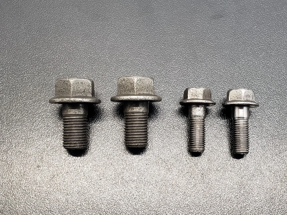 Pernos de pinza de freno delantero Acura RSX 2002-2006 OEM 90107-SM4-000 45240-SC2-003 Foto 1 de 3