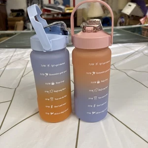 2x Tragbare Motivations Trinkflaschen mit Zeitmarkierung - Orange/Blau 1250ml - Bild 1 von 7
