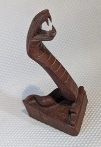 Vintage Hand Carved Wooden Figure Cobra Snake 16 x 10 cm - Picture 1 of 8