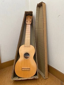 Slightly Used Yamaha Kulele No.80 Original Bookcase Vintage 1960 - Picture 1 of 16