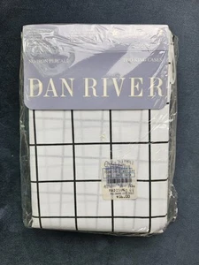 Vintage 1987 Dan River King Pillowcases 2-pack Madison Black Grid on White - Picture 1 of 3