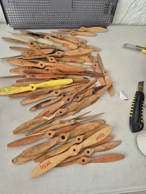 Vintag LOT  TOP FLITE & Other Wooden Propellers Over 40 for Planes - Image 1 of 4
