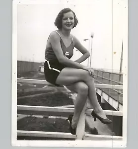 RAILROAD HEIRESS Gould Elsbury Candid Portrait VINTAGE 1939 Press Photo - Picture 1 of 2