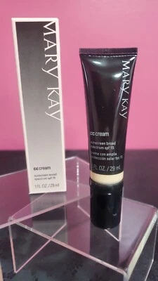 Mary Kay CC Cream - Very Deep 086620 - Exp 04/20 - NEW/NEVER OPENED/NIB - Image 1 of 4
