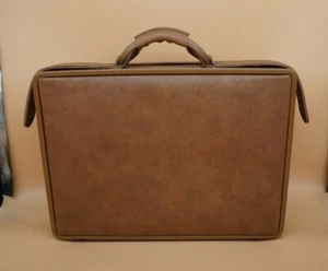Vintage HARTMANN Leather Executive Luggage Belting Briefcase Attache - Picture 1 of 12