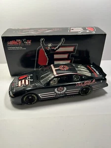 Dale Earnhardt 1/18 2002 Legacy NASCAR Diecast - Picture 1 of 10