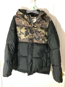 Mens Size Medium Goodfellow & Co Water Resistant Jacket with Camo Design - NEW! - Picture 1 of 5